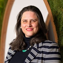 Dr. Katherina Kuschel